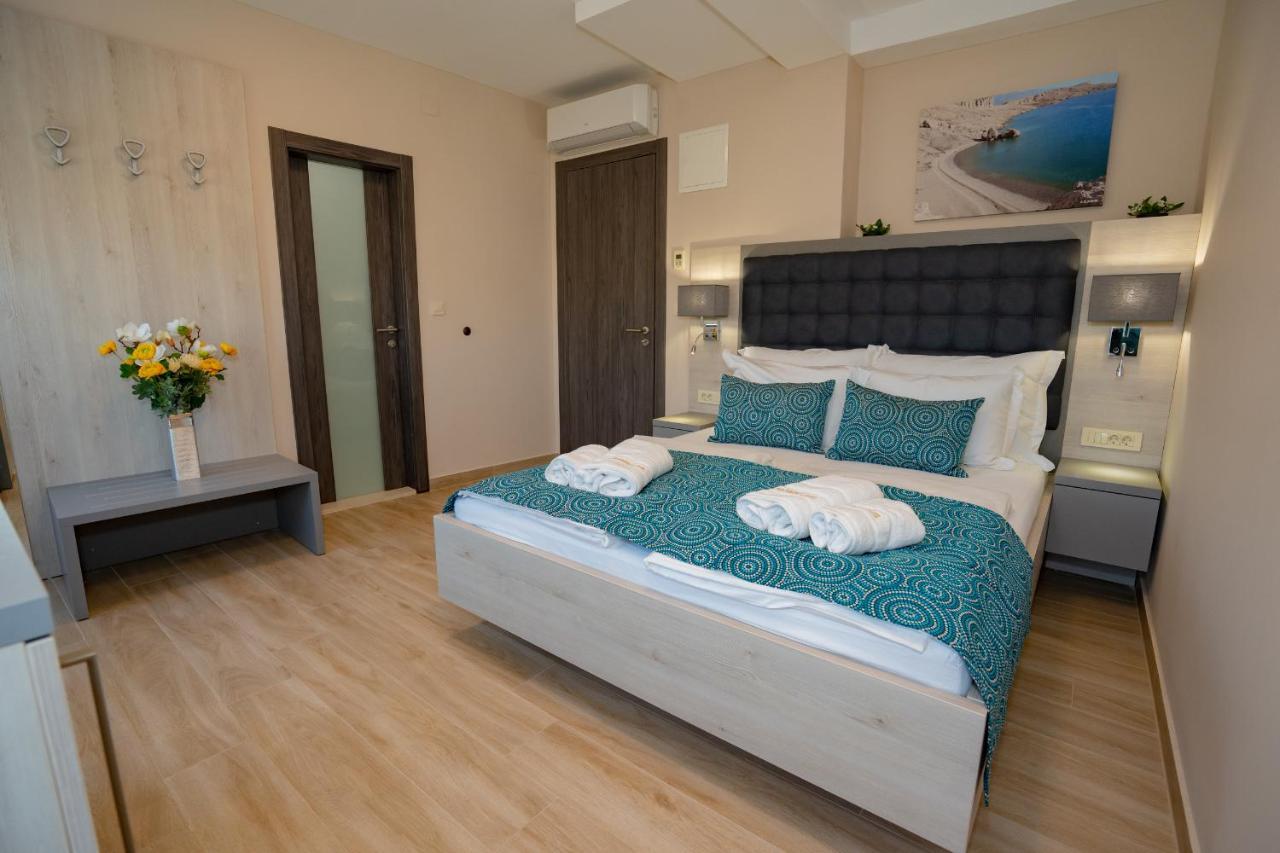 Bed&Breakfast Novalis Novalja Exterior photo